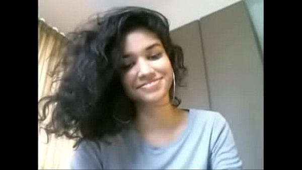 Bocah Desi Panas Goyang Webcam Buat Rekaman Mesum