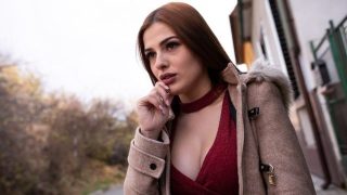 Agen Rahasia – Si Merah Italia Dengan Celana Dalam Merah Yang Menggoda