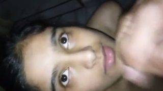 Teteskan Sperma Di Mulut Saat Blowjob Gaya India