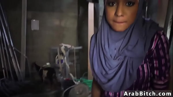Bokong Arab Kencang Di Titik Turun Celana, 23km Dari Markas.