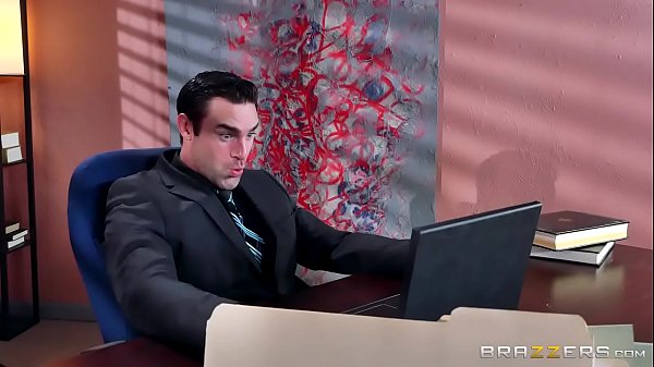 Ngentot Di Kantor Bareng Ava Riley, Tembem Montok Sampai Ngaceng