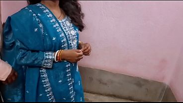 Bokep Desi Pembantu India Dihajar Kontol Kasar Pertama Kali, Memek Sempit Digenjot Gila