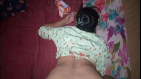 Desi Cewek Lagi Ngeloceng, Siap Digebukin Sampe Minta Ampun.