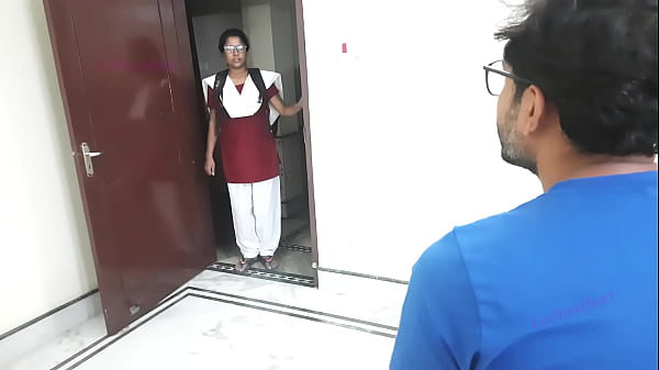 Cerita Panas: Cewek Bengali Polos Digilir Orang Asing – Kisah Sex Hindi