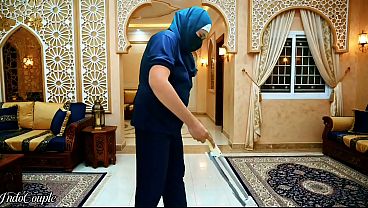 Maid Berhijab Disuruh Ngewein Mulut Bos Sampe Ngabisin Semua Mani