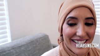 Melampaui Batas Budaya, Satu Gerakan Menggairahkan Demi Satu.