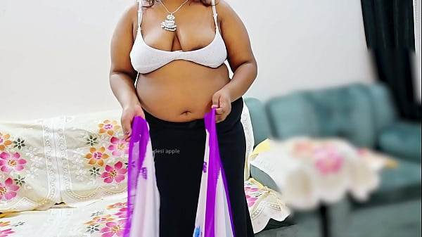 Bhabhi India Pake Saree, Siap Dimainin Dari Belakang.