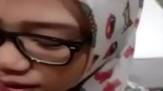 Cewek Hijab Ngecap Mani Di Video Mesum Bangladesh