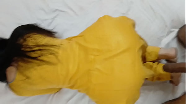 Bokep Tante India Montok Goyang Sambil Doggy Style Bikin Makin Tegang.
