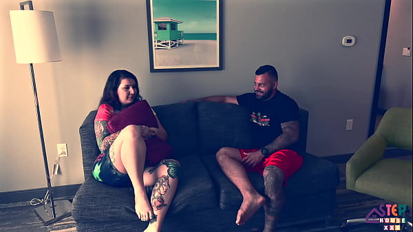 Ngentot Misionaris Bareng Kakak Tiri, Tapi Diam-diam Nikmat Banget