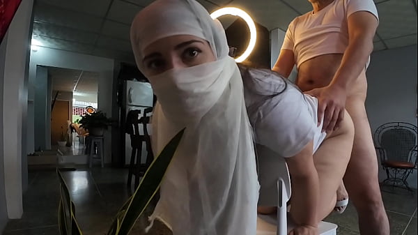 Ngacengin Abis, Cewek Hijab Dikocok Sampe Crot Di Pantat