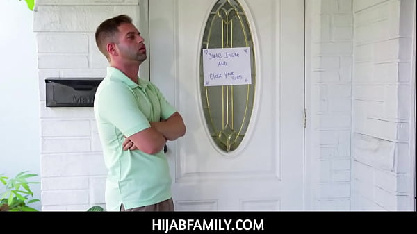 Hijabfamily – Pantat Arab Mulus Dirobek Malaikat Anal Sampai Muncrat!