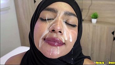 Ngentotin Hijaabi Abg Sampai Muncrat Berondok