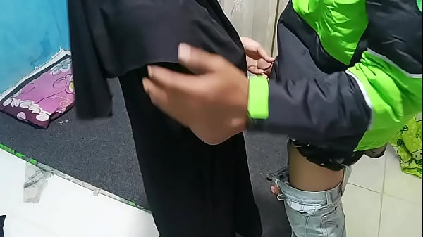 Ngentot Ojol Prank, Bikin Ngaceng Sampe Crot