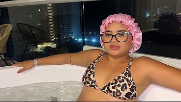 Madrastra Jalang Mandi Telanjang Bareng Anak Tiri Di Jacuzzi, Suruh Dia Ngewe Sementara Bapak Lagi Pergi