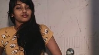 Desi Cewek Lagi Becek Mandi, Buka Baju Di Kamar Mandi Bikin Nafsu