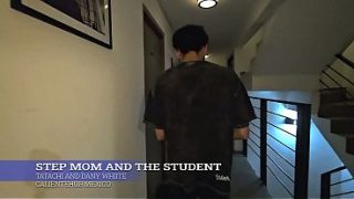 Ibu Tiri Lagi Ngocok Sama Murid Bejat, Panas Banget.