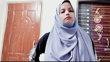 Desi Ibu Tiri Hijab Horny Ngocok Kontol Anak Tiri Di Ranjang