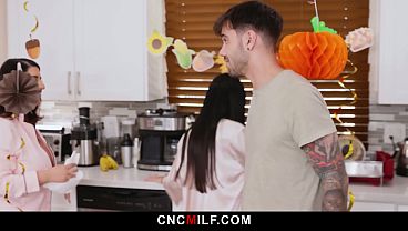 Ibu Tiri Marica Yang Seksi Langsung Diajarin Aturan Keluarga Yang Bebas Dipakai Kapan Aja.