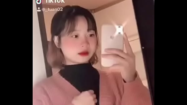 Goyangin Tuh Pantat, Cewek China Imut Bikin Makin Tegang