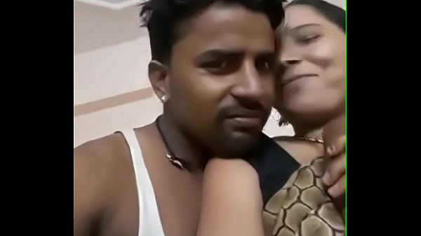 Desi Tante Montok, Nyokap Tetek Gede Ditekanin Sampe Meraung.
