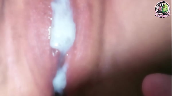 สาวไทยหื่นจัดแอบควยตอนผัวไม่ออกบ้าน โดนเย็ดแตกในหีจนน้ำไหล Creampie Ninew