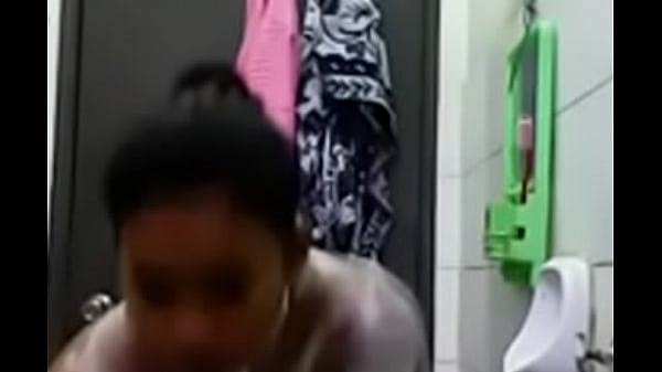 Narsis Parah Sampe Lupa Diri, Bikin Pengen Colek-colek Bagian Yang Bikin Makin Liar