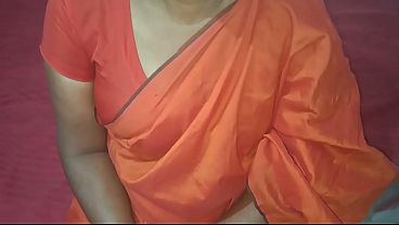Wanita Asia Lagi Sibuk Nikmatin Waktu Sendirinya, Penuh Nafsu Dan Erotis Banget.