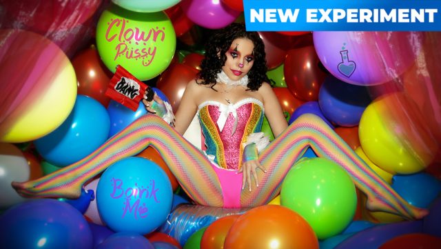 Ngentot Badut, Clussy Basah Dan Sange