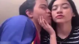 Sepasang Kekasih Lagi Panas-panasnya Di Kamar Kos, Nafsu Menggebu Tanpa Sekat.