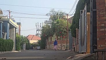 Wtf, Ibu Arab Nganggurin Memeknya Di Luar Rumah Dekat Jalan Sampai Basah