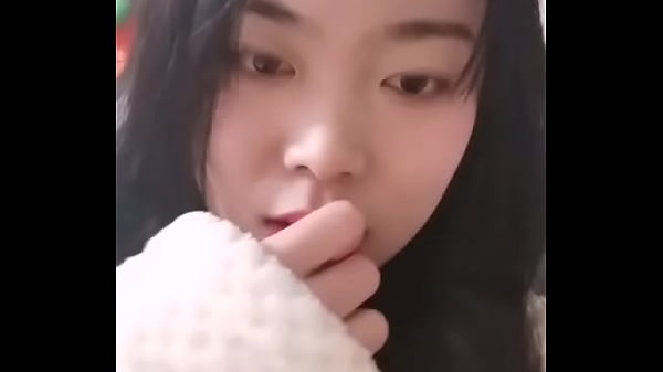 Gadis Cina Yang Imut Dan Bikin Ngiler, Siap Dimanjain Sampai Basah Kuyup