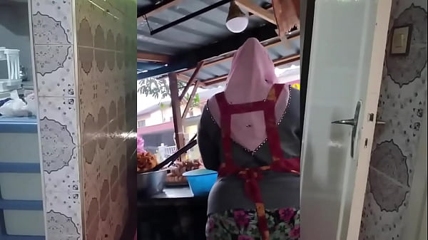 Ibu-ibu Montok Seksi Siap Digoyang