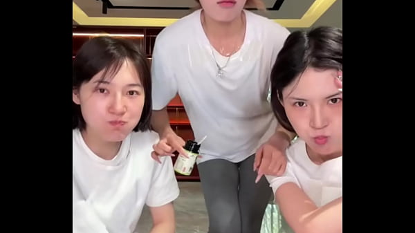 Người Lùn Di động ở Trung Quốc Làm Tình Kiểu Dâm đãng