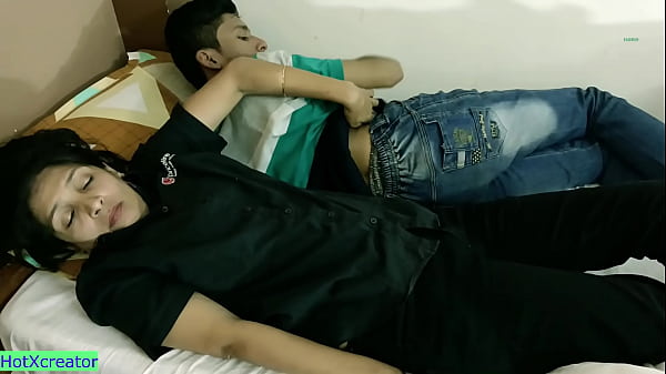 Nge-seks Sama Kakak Tiri Di Satu Ranjang! Suara Hindi Bikin Makin Panas