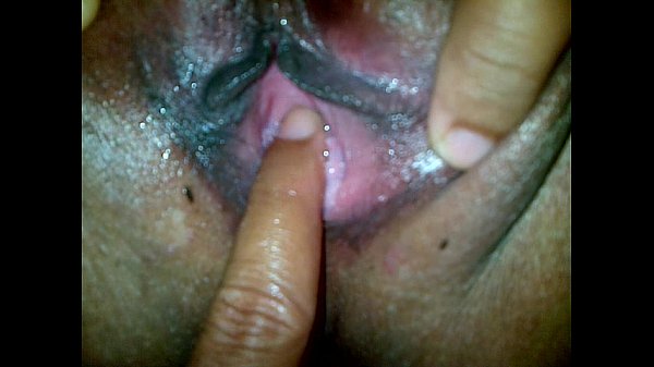 Mami Indonesia, Pantat Gede, Memek Becek, Dijabanin 4 Jari, Digenjot Sampe Njerit.